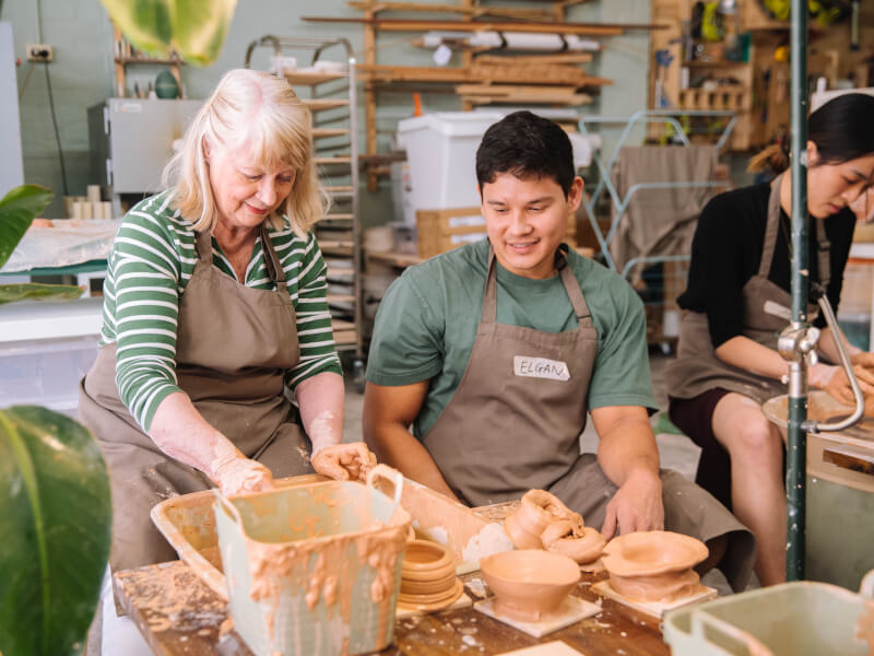 Why Pottery Classes in Melbourne Can Help Arthritis Sufferers Much More Than You Think